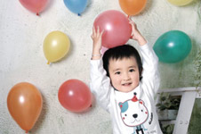 宝宝过年游戏-装饰气球